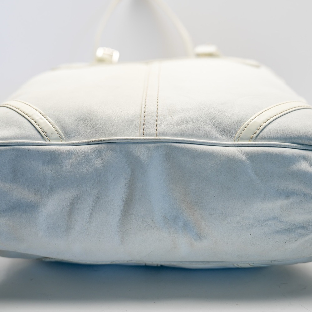 COACH Y2K White Tote Bag - Picture 5 of 7